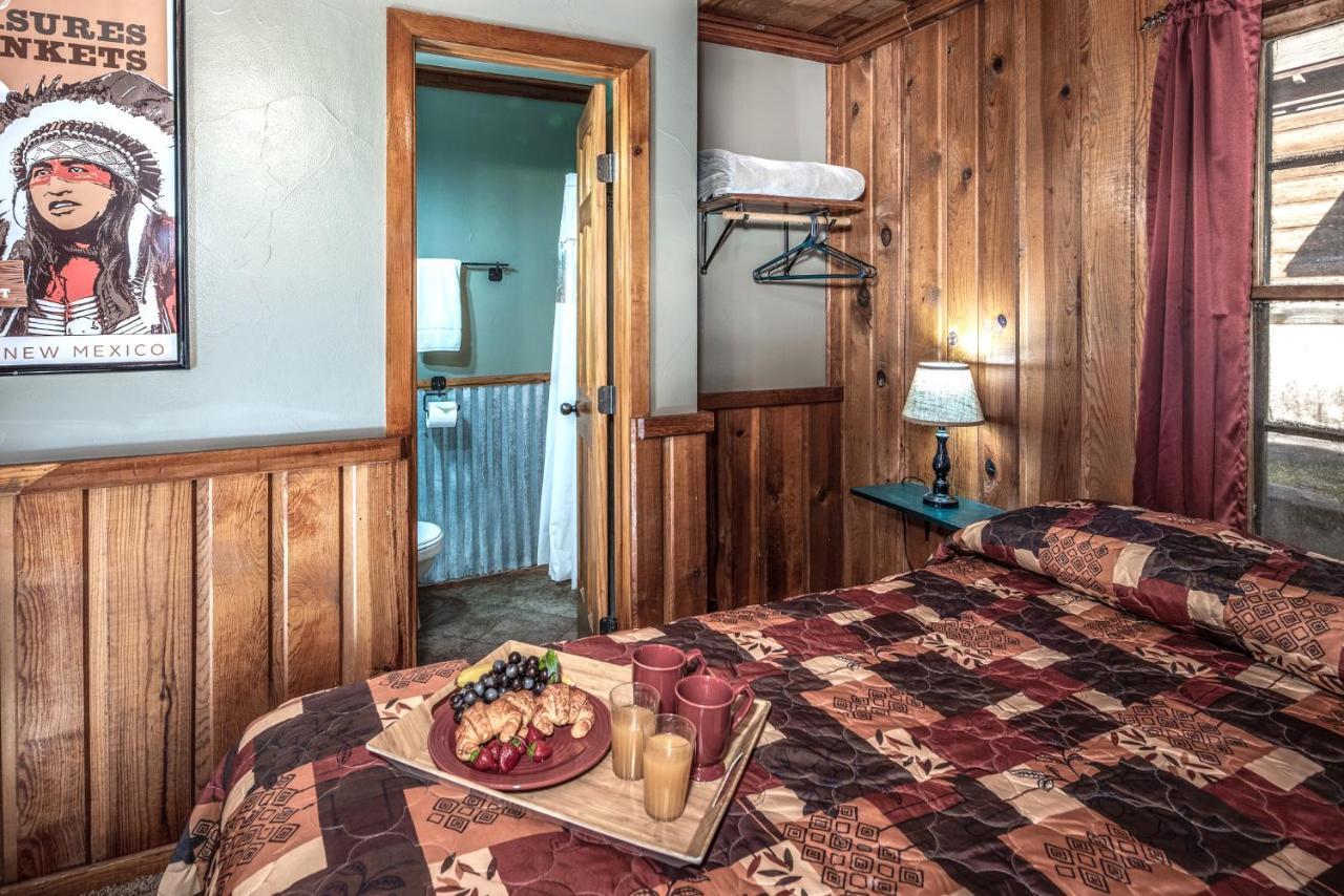 Apache Village 5, Queen Bed, Midtown, Sleeps 2 Ruidoso Extérieur photo