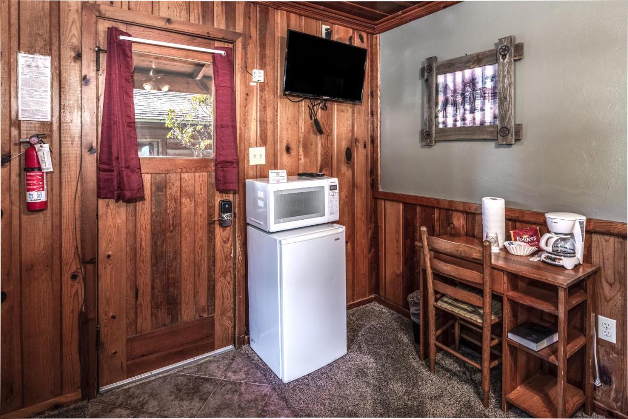 Apache Village 5, Queen Bed, Midtown, Sleeps 2 Ruidoso Extérieur photo